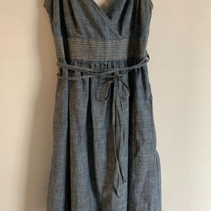 💕2/$20💕Ann Taylor Loft Wrap Dress
